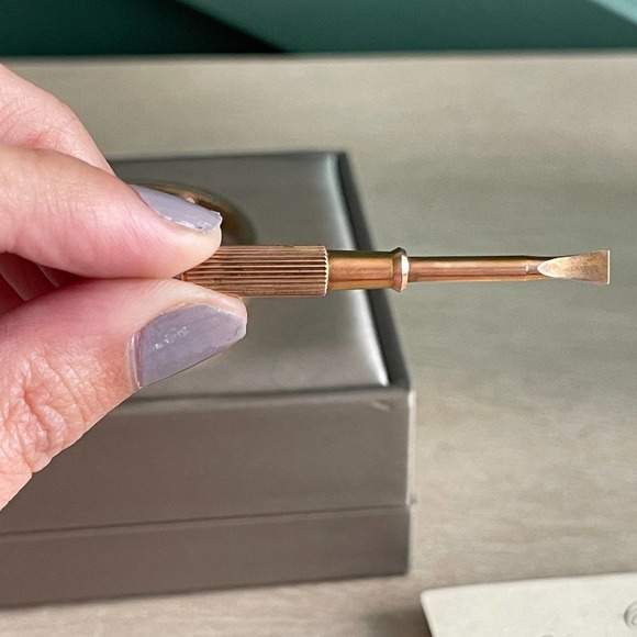 ❌SOLD❌Cartier LOVE Bracelet Rose Gold 17 Regular New Screw System - Picture 13 of 13